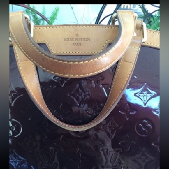Louis Vuitton Brea MM Vernis 2 Way Handbag - Picture 10 of 16